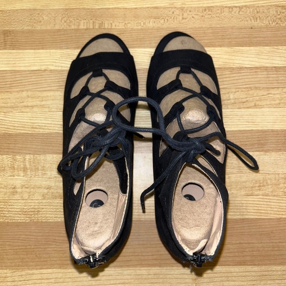 Black Suede Open Toe Wedge Sandals Size 10 - Picture 6 of 9